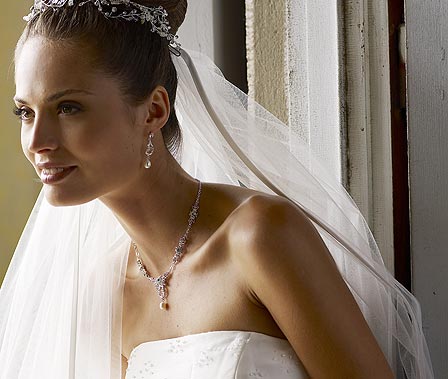 Estéril Eléctrico elegante Pendientes largos para novia - Blog Navas Joyeros Boda